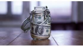 Почему банки продают валюту в SELA